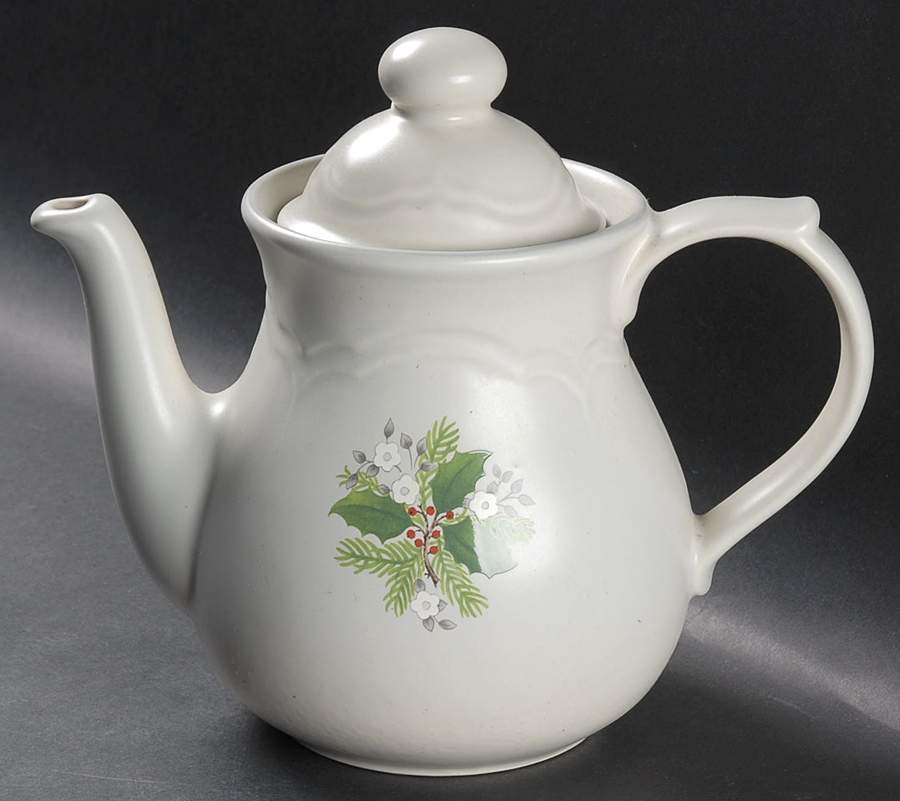 Christmas Heirloom China Beverage Server & Lid by Pfaltzgraff-1