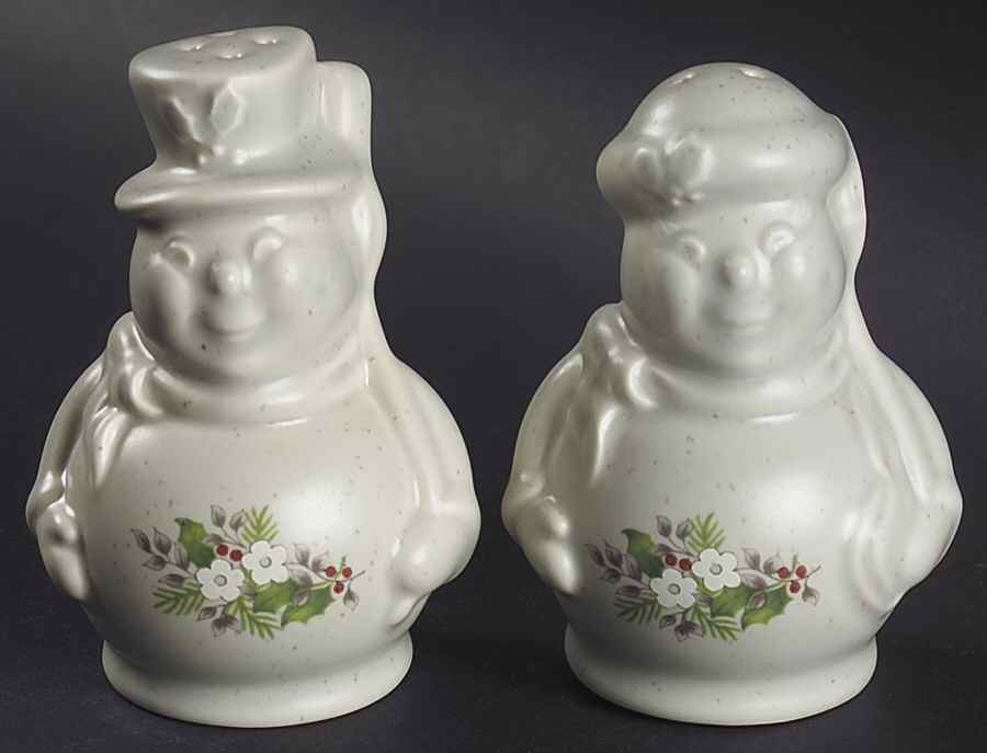 Christmas Heirloom Snow People Salt & Pepper Set by Pfaltzgraff-1