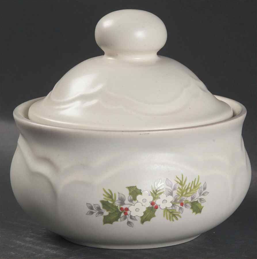Christmas Heirloom Sugar Bowl & Lid by Pfaltzgraff-1