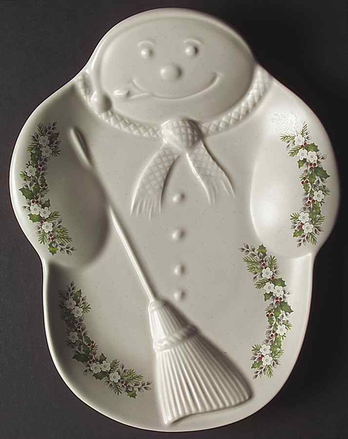 Christmas Heirloom Embossed Snowman Plate by Pfaltzgraff-1