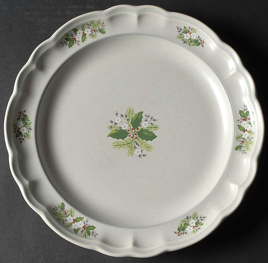 Christmas Heirloom Large Dinner Plate by Pfaltzgraff-1