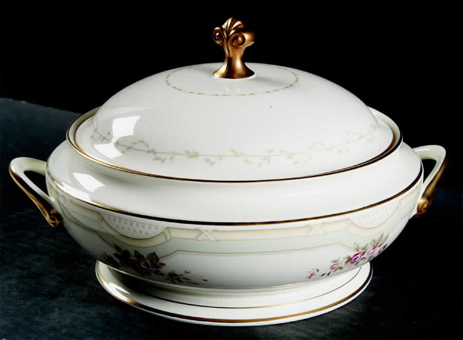 Claridge Round Covered Vegetable by Pfaltzgraff-1