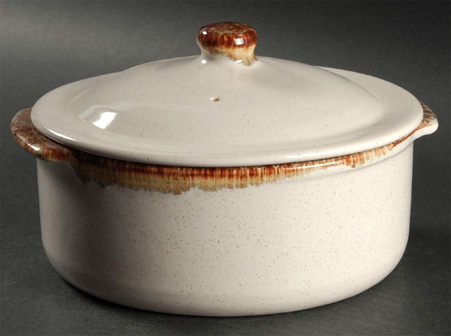 Country Casual 1.5 Qt Round Covered Casserole by Pfaltzgraff-1