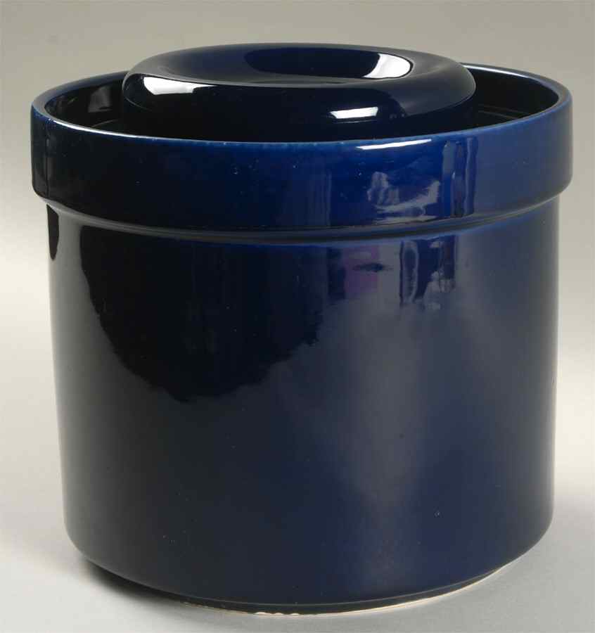 Compatibles Blue Extra Large Canister & Lid by Pfaltzgraff-1