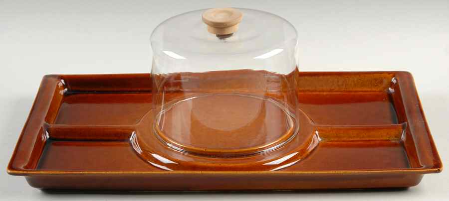 Compatibles Butterscotch Cheese and Cracker Set with Dome by Pfaltzgraff-1