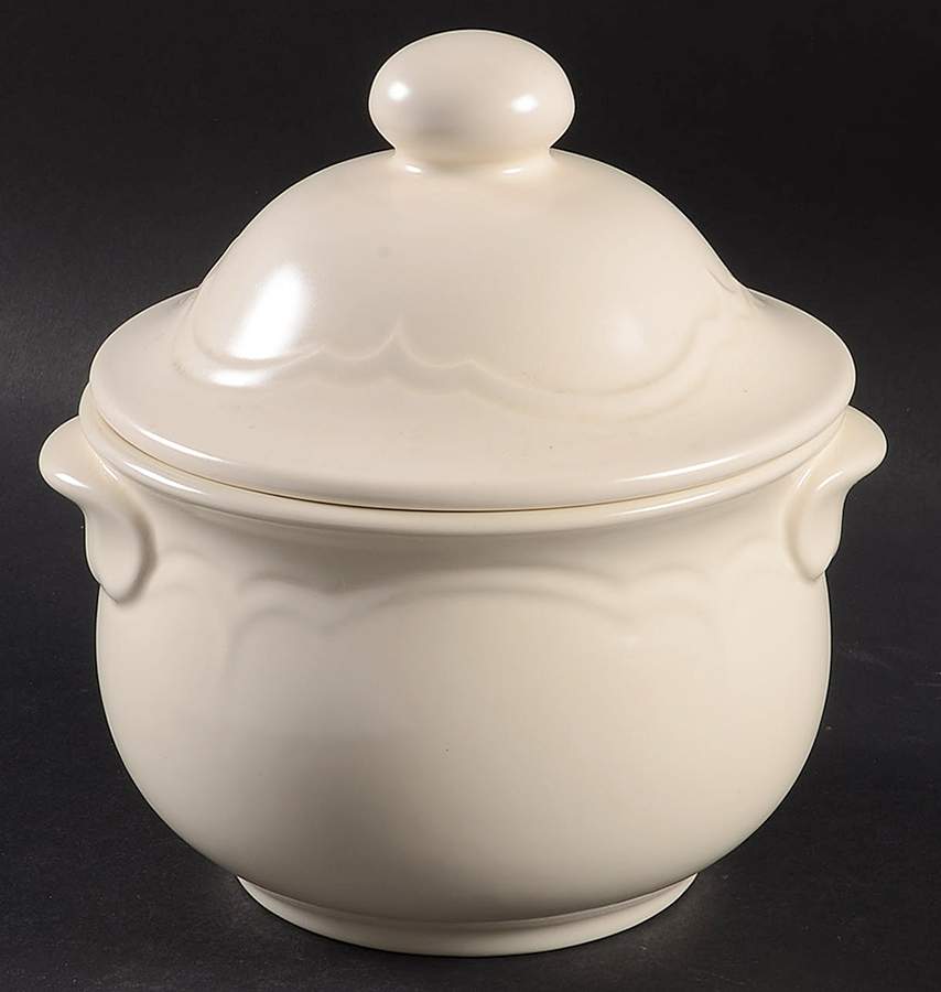 Color Medley Buff Matte 1.25 Qt Round Covered Casserole by Pfaltzgraff-1