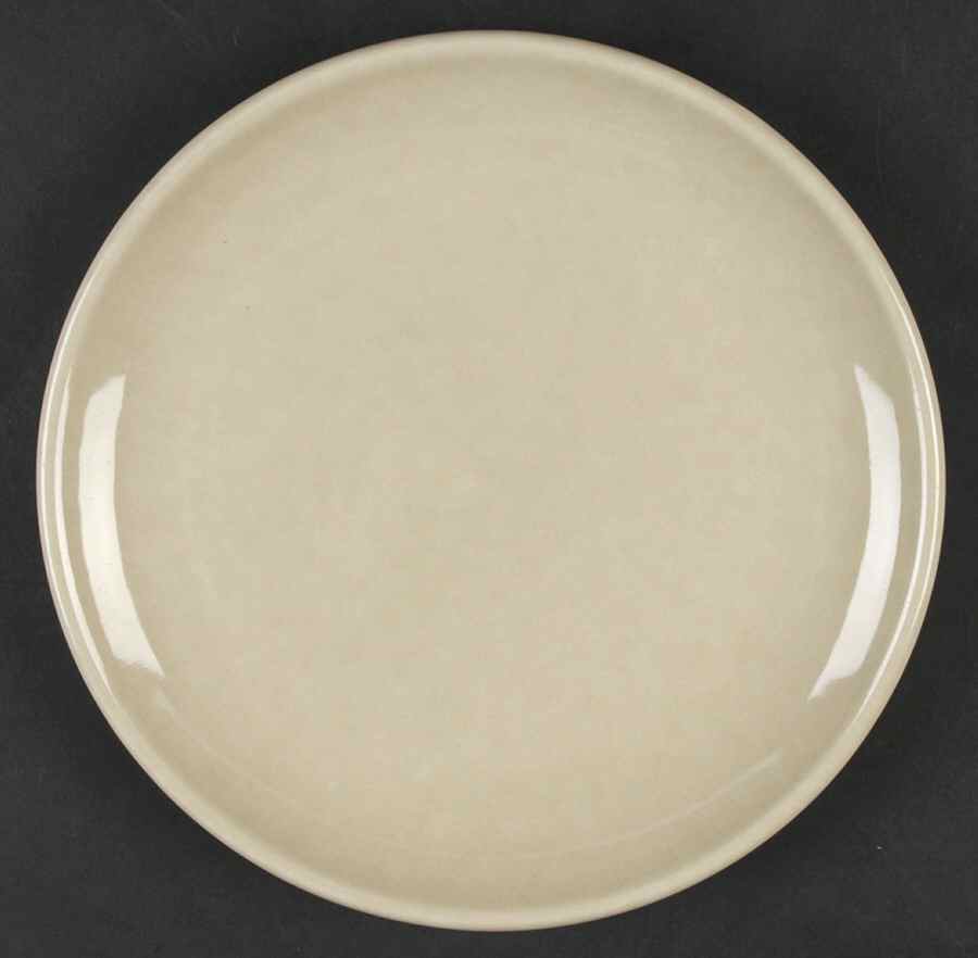Compatibles Oatmeal Luncheon Plate by Pfaltzgraff-1