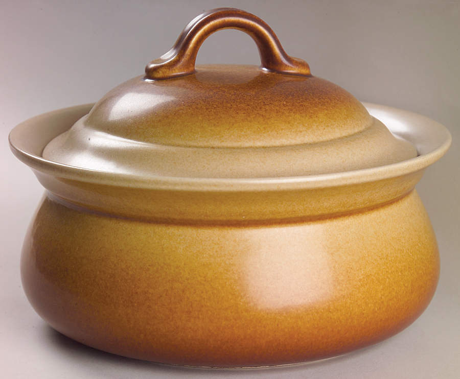 Cottage 2 Qt Round Covered Casserole by Pfaltzgraff-1
