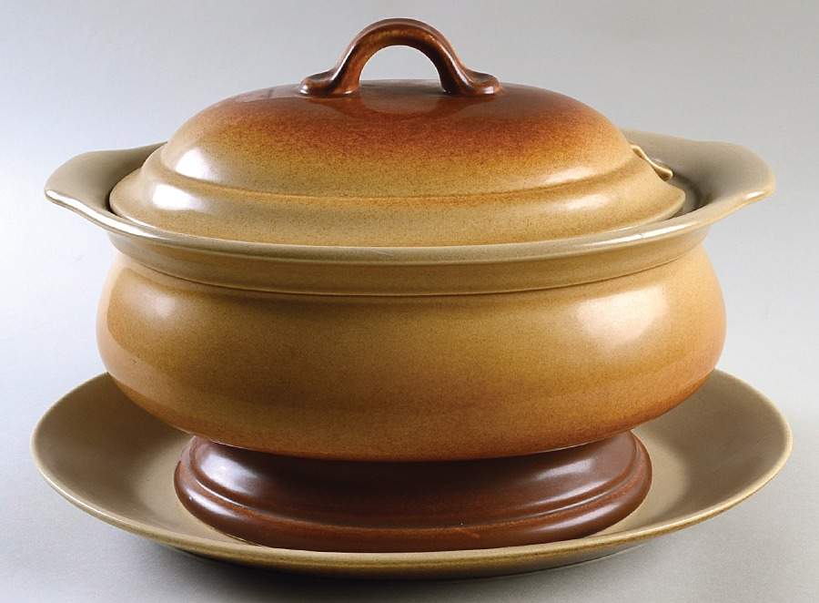 Cottage Tureen & Lid w/Underplate by Pfaltzgraff-1