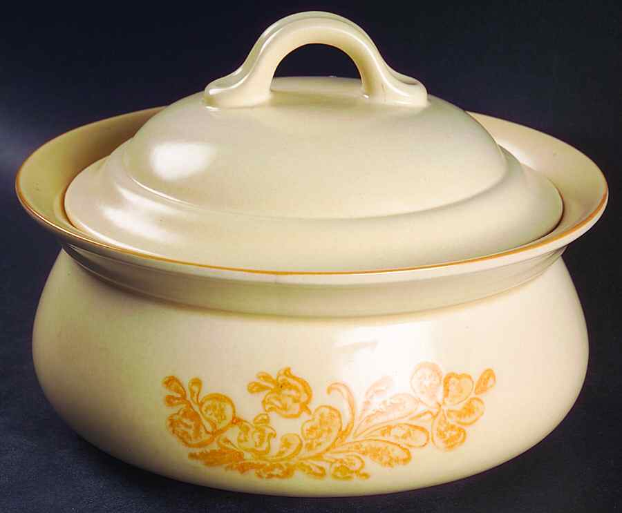 Cottage 2 Qt Round Covered Casserole by Pfaltzgraff-1