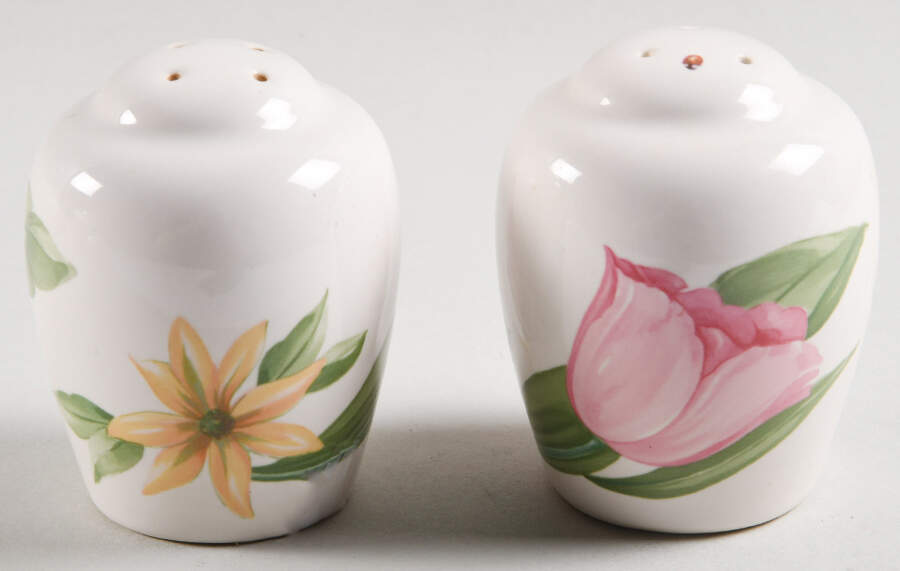 Dahlia Salt & Pepper Set by Pfaltzgraff-1