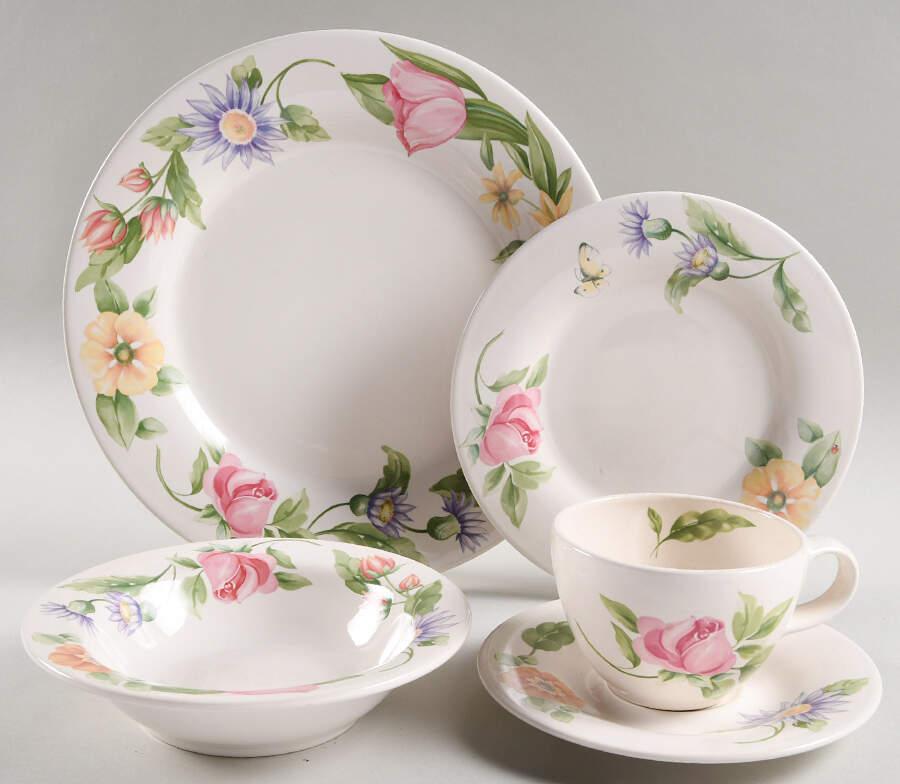Dahlia 5 Piece Place Setting by Pfaltzgraff-1