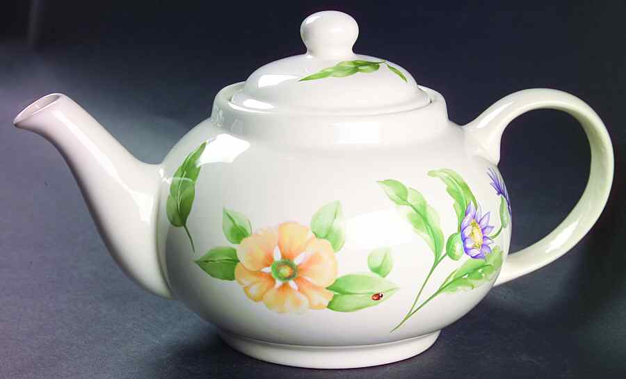 Dahlia Teapot & Lid by Pfaltzgraff-1