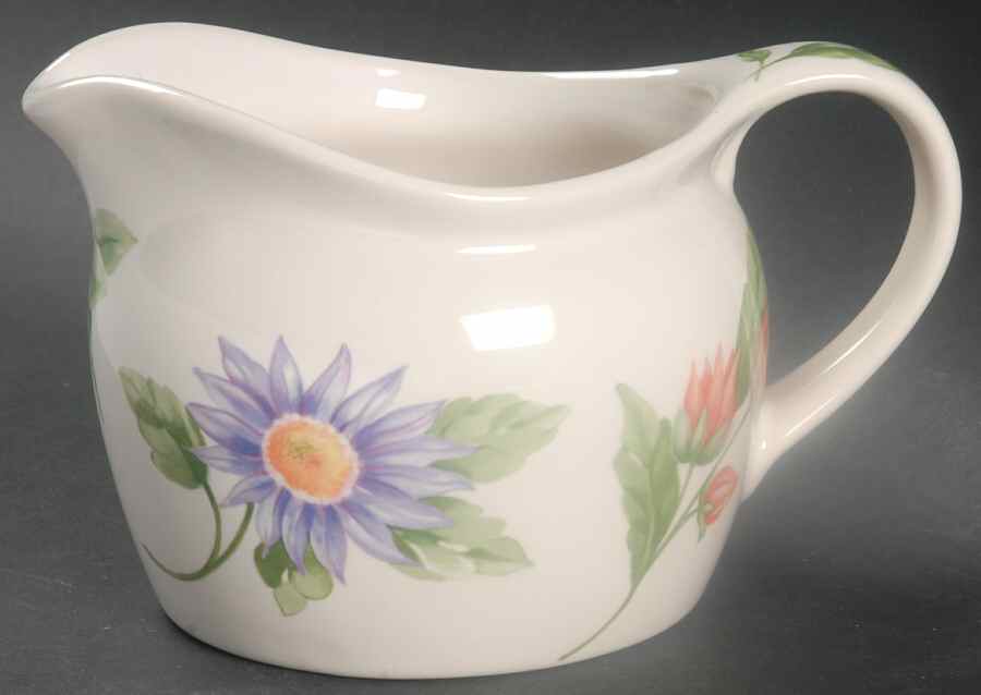Dahlia Round Gravy Boat (GR2SP) by Pfaltzgraff-1