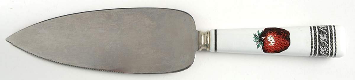 Farmers Market Pie & Cake Server with Stainless Blade by Pfaltzgraff-1