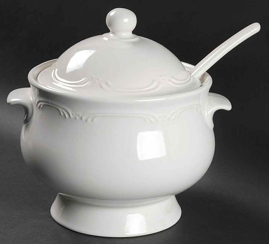 Filigree Tureen & Lid w/Ladle by Pfaltzgraff-1