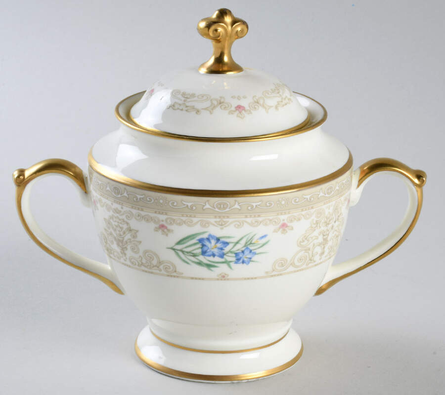 Flora Royale Sugar Bowl & Lid by Pfaltzgraff-1