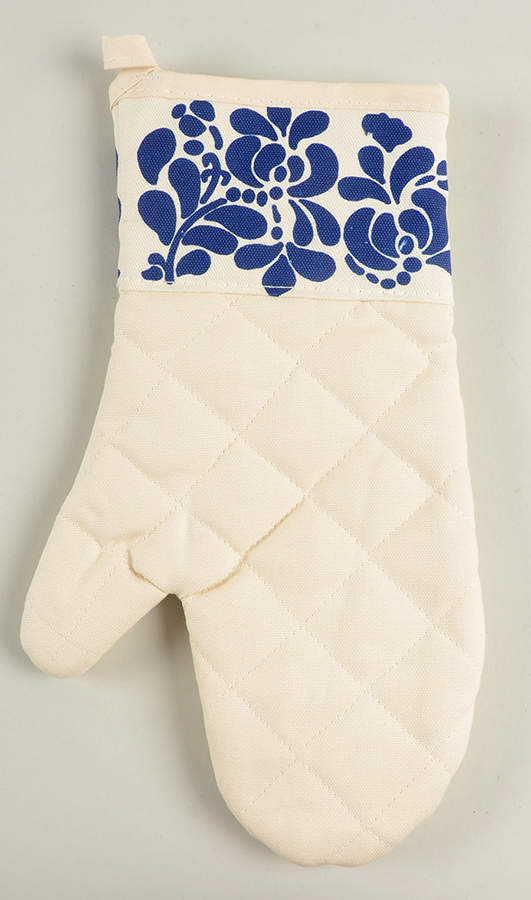 Folk Art Cloth Oven Mitt by Pfaltzgraff-1