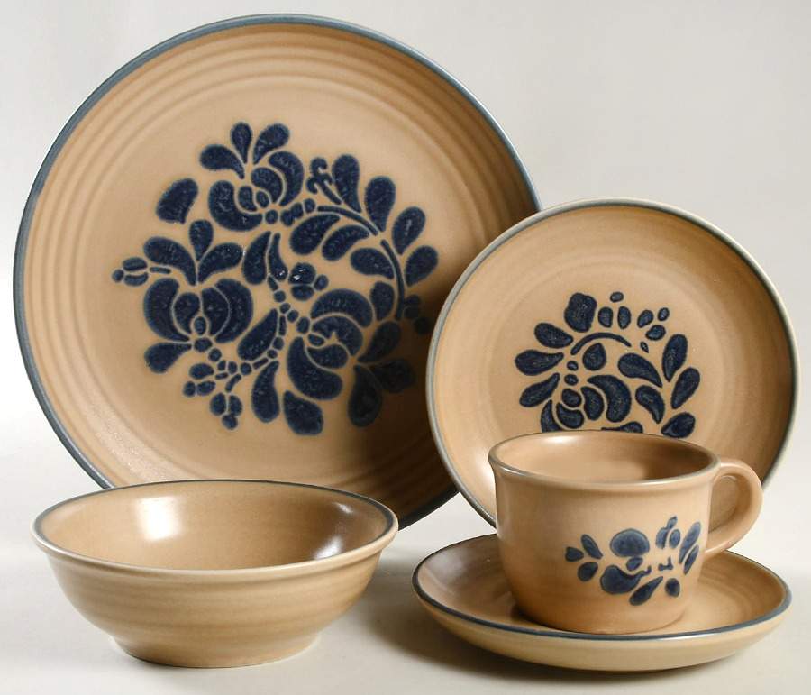 Folk Art 40 Piece Estate Set by Pfaltzgraff-1