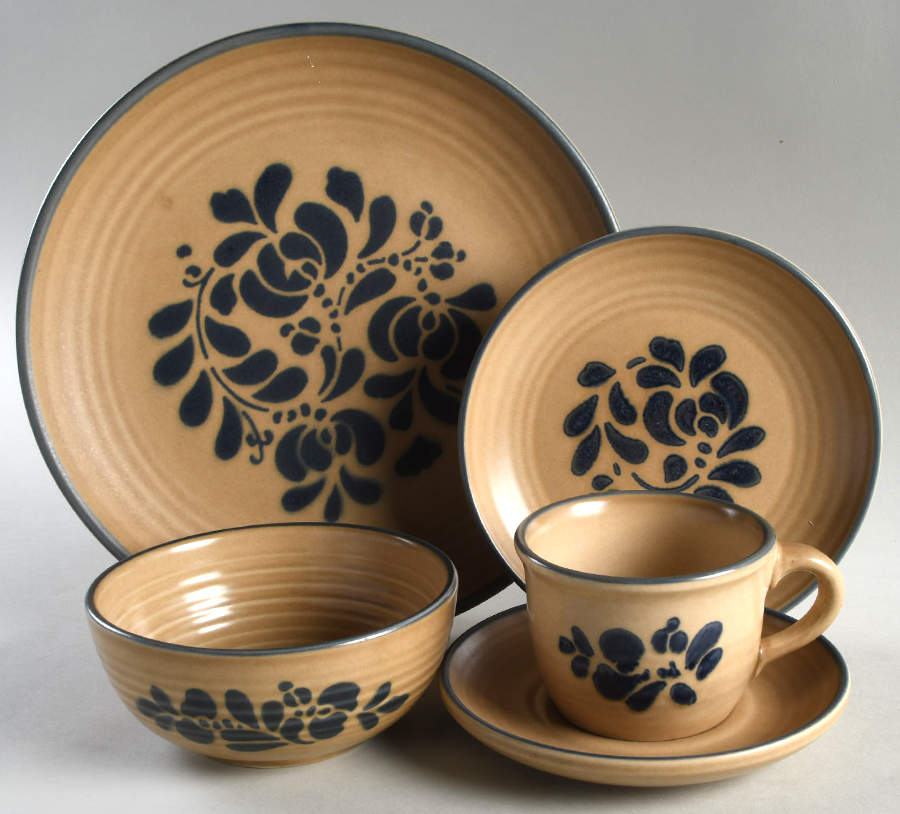 Folk Art 40  Piece Estate Set by Pfaltzgraff-1