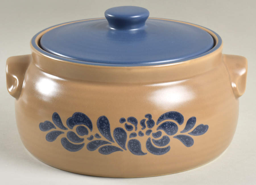 Folk Art 3 Quart Round Covered Casserole by Pfaltzgraff-1