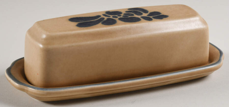 Folk Art 1/4 Lb Covered Butter by Pfaltzgraff-1