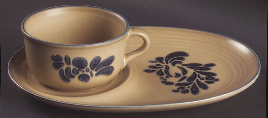 Folk Art Snack Tray & Soup Mug Set by Pfaltzgraff-1
