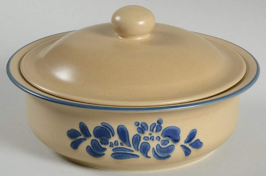 Folk Art 2 Qt Round Covered Casserole by Pfaltzgraff-1