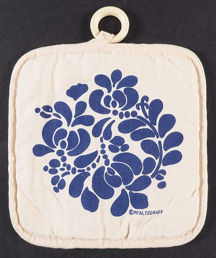 Folk Art Cloth Potholder by Pfaltzgraff-1