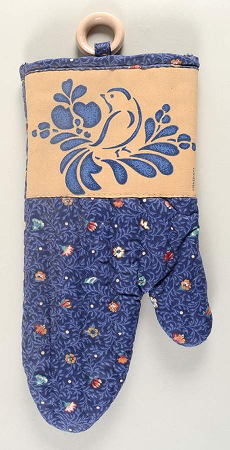Folk Art Cloth Oven Mitt by Pfaltzgraff-1