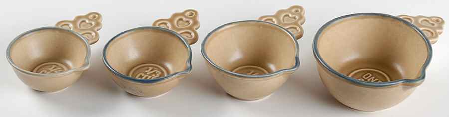 Folk Art (4 Piece) Measuring Cup Set with Spouts by Pfaltzgraff-1