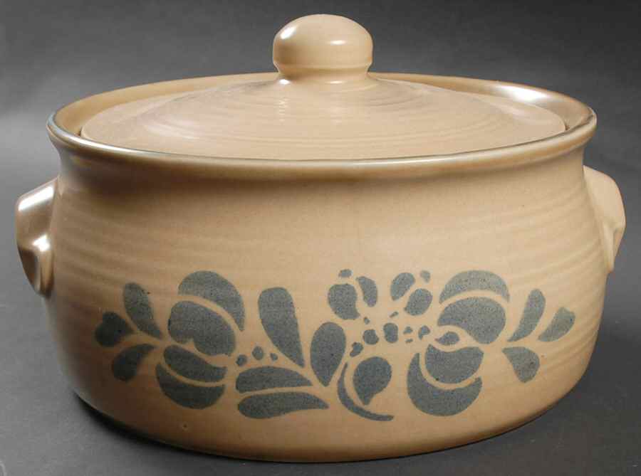 Folk Art 3.5 Quart Round Covered Casserole by Pfaltzgraff-1
