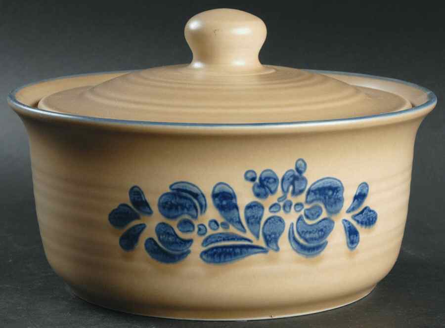 Folk Art 1.25 Qt Round Covered Casserole by Pfaltzgraff-1