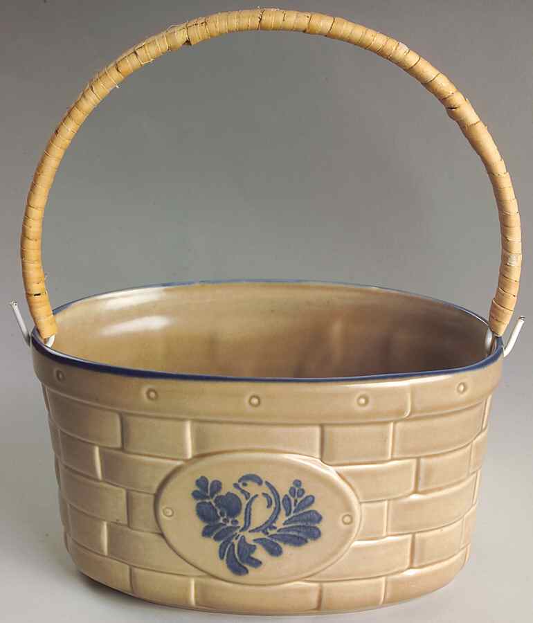 Folk Art Medium Basket with Handle by Pfaltzgraff-1