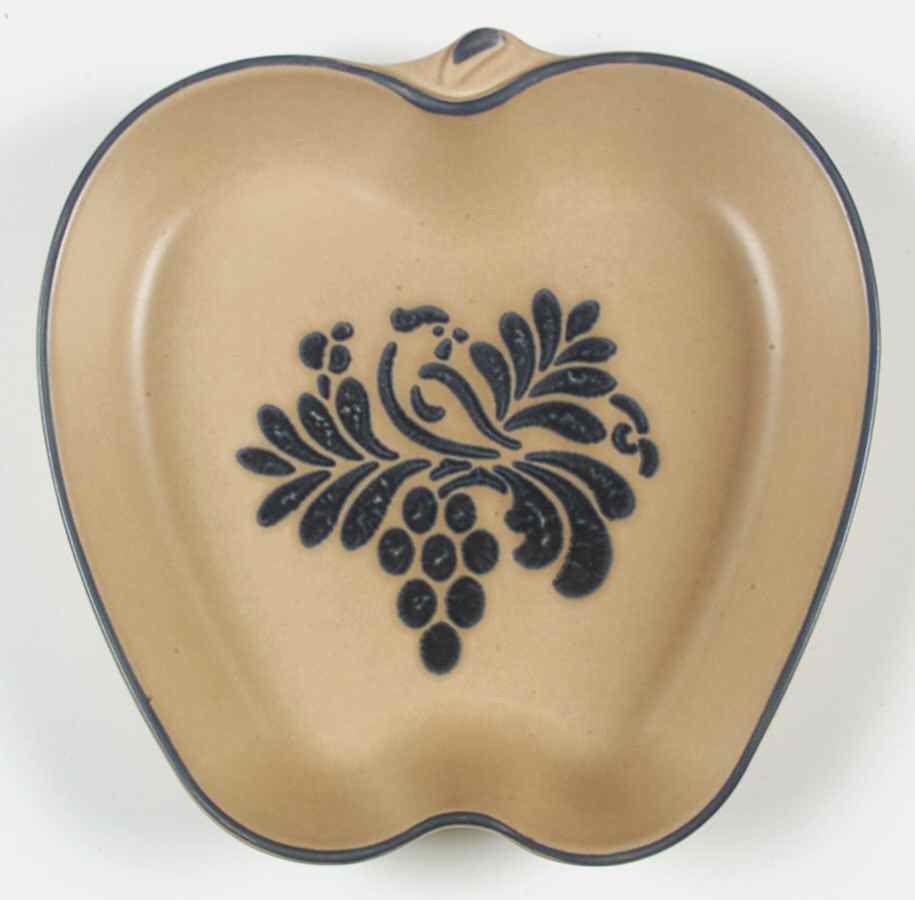 Folk Art Baker-Apple Shaped by Pfaltzgraff-1