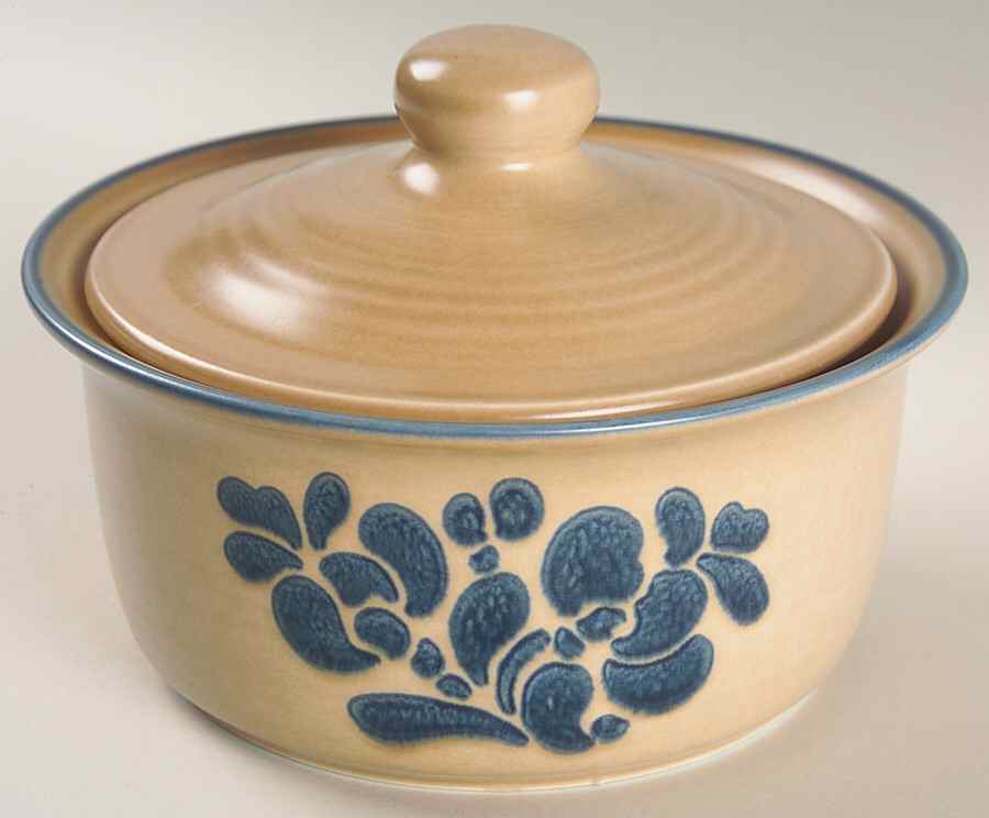 Folk Art 1 Qt Round Covered Casserole by Pfaltzgraff-1