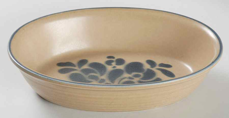 Folk Art 8" Oval Baker by Pfaltzgraff-1
