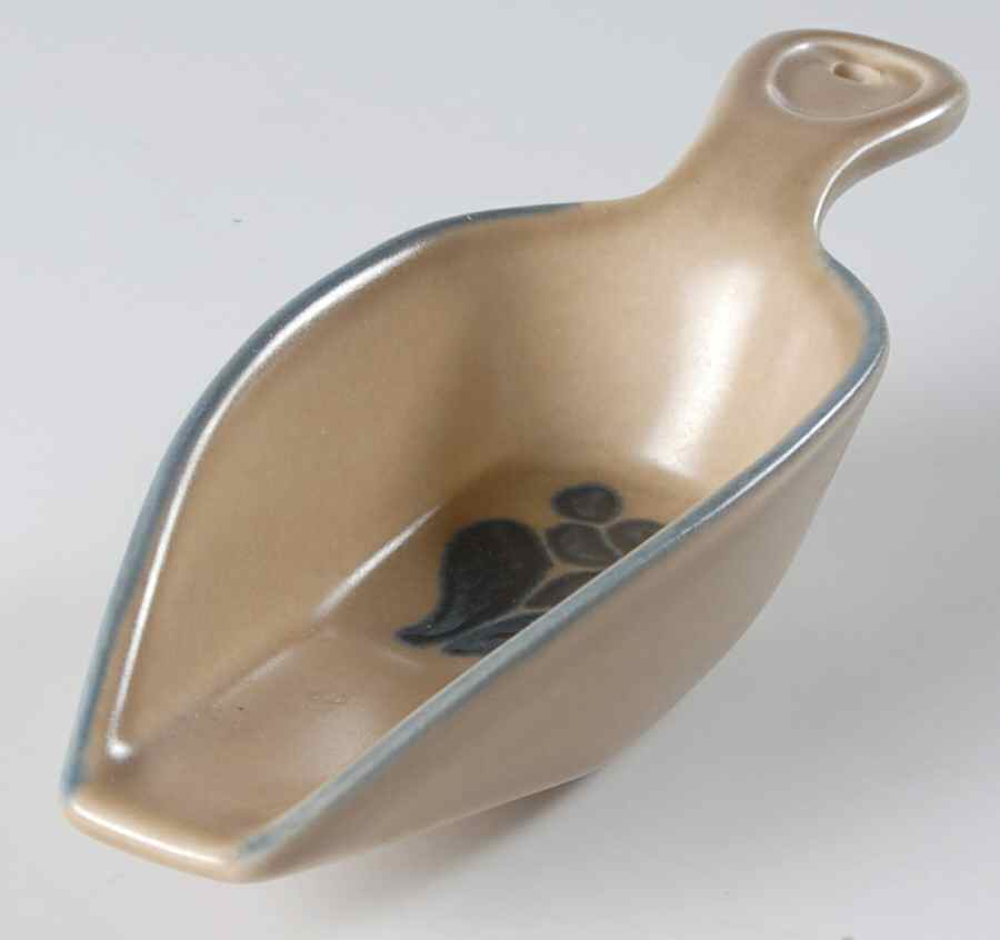 Folk Art Small Scoop by Pfaltzgraff-1