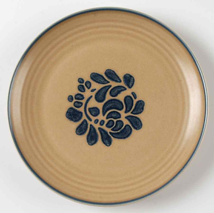 Folk Art Luncheon Plate by Pfaltzgraff-1