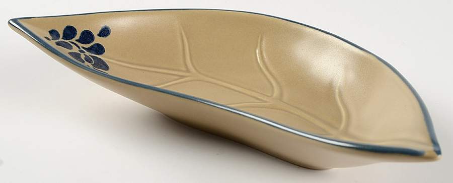 Folk Art 9" Leaf Dish by Pfaltzgraff-1