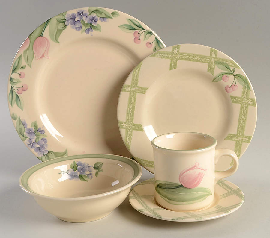 Garden Party (Garden Impressions) 40 Piece Estate Set by Pfaltzgraff-1