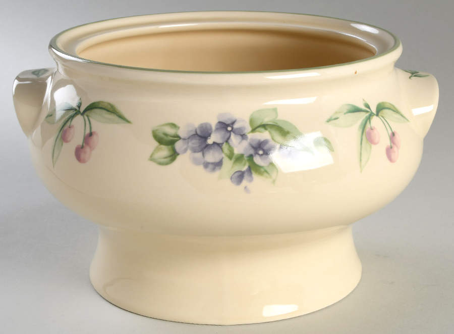 Garden Party (Garden Impressions) Tureen No Lid by Pfaltzgraff-1