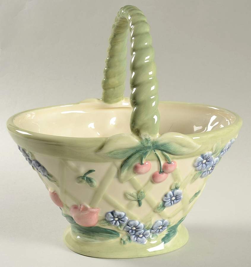 Garden Party (Garden Impressions) Sculpted Basket by Pfaltzgraff-1
