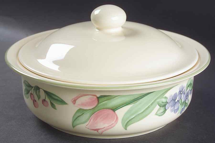 Garden Party (Garden Impressions) 1.5 Qt Round Covered Casserole by Pfaltzgraff-1