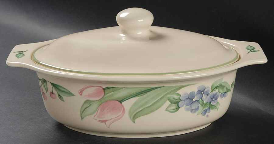 Garden Party (Garden Impressions) 1 Quart Oval Covered Casserole by Pfaltzgraff-1