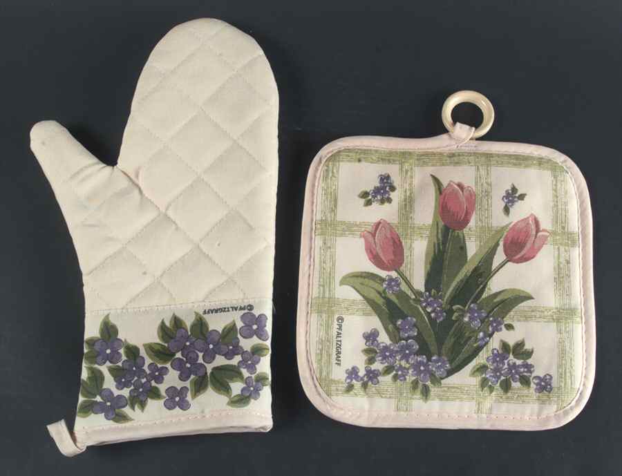 Garden Party (Garden Impressions) Cloth Oven Mitt and Potholder Set by Pfaltzgraff-1
