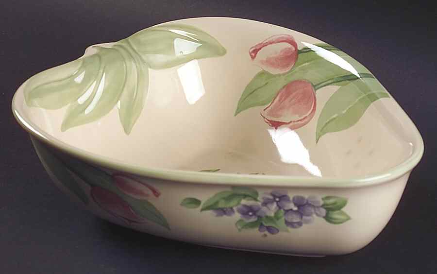 Garden Party (Garden Impressions) Strawberry Serving Bowl by Pfaltzgraff-1