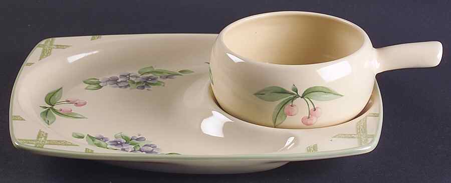 Garden Party (Garden Impressions) Snack Set with 11" (SNTR11) Tray & Stick Handle Soup (SOH) by Pfaltzgraff-1