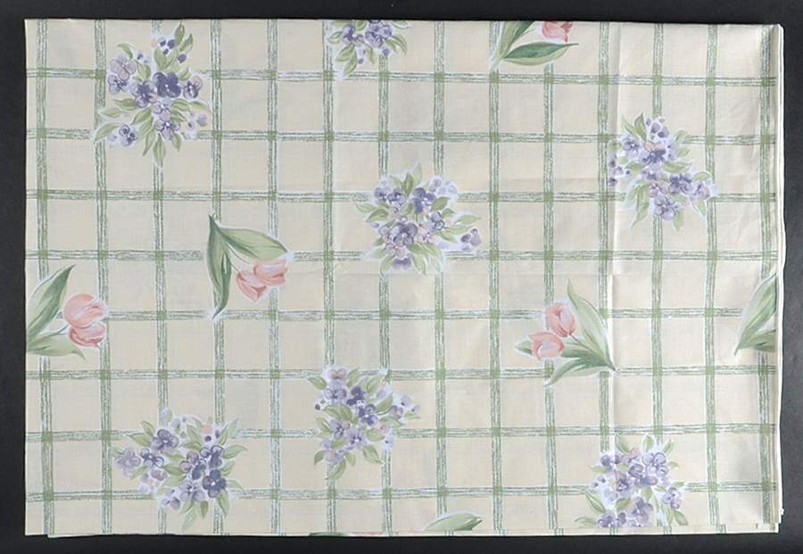 Garden Party (Garden Impressions) 52" x 70" Rectangular Tablecloth by Pfaltzgraff-1