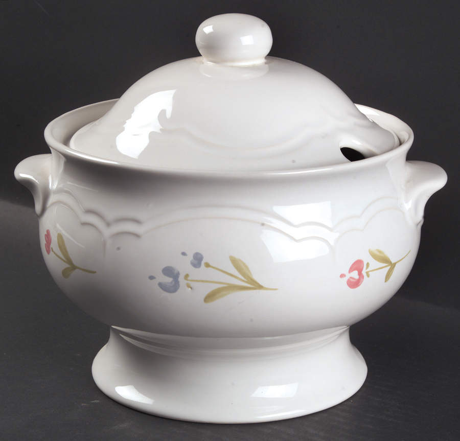 Garland Tureen &  Lid by Pfaltzgraff-1